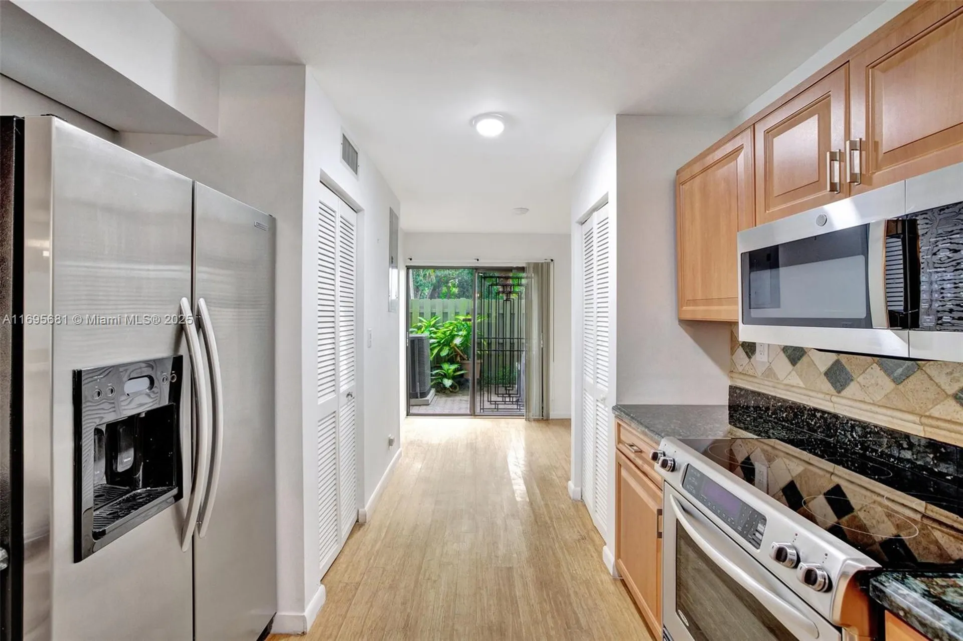 93 NE 17th Court Fort Lauderdale FL 33305