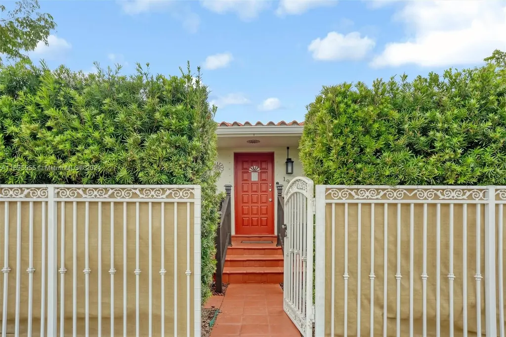 1900 SW 21st Avenue Miami FL 33145