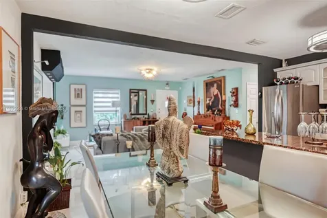 1900 SW 21st Avenue Miami FL 33145