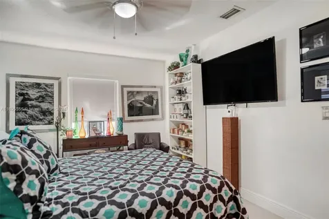 1900 SW 21st Avenue Miami FL 33145