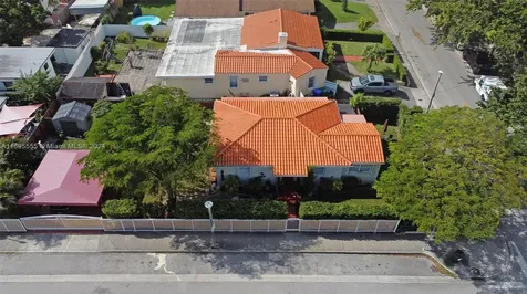 1900 SW 21st Avenue Miami FL 33145