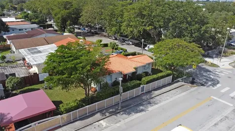 1900 SW 21st Avenue Miami FL 33145