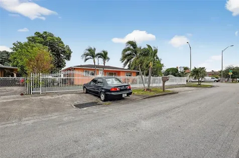 500 E 30th Street Hialeah FL 33013