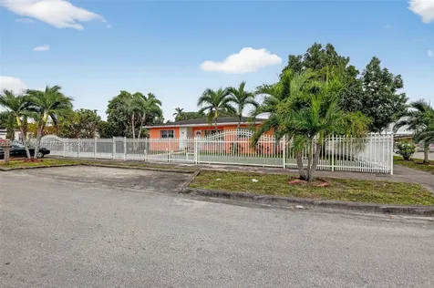 500 E 30th Street Hialeah FL 33013