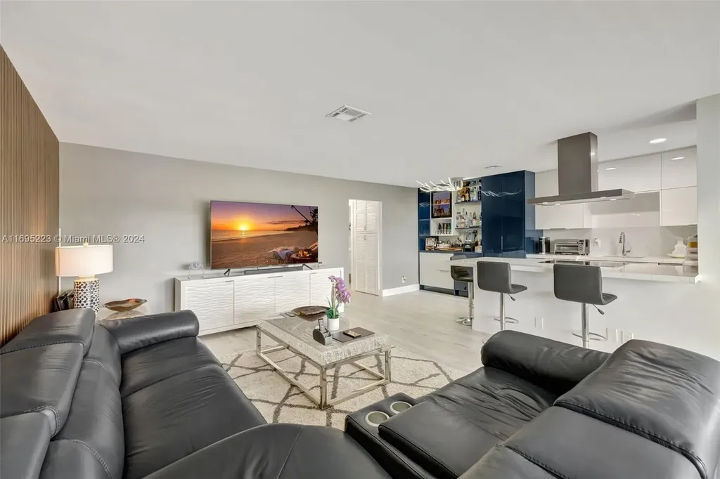 2866 NE 30th Street Fort Lauderdale FL 33306