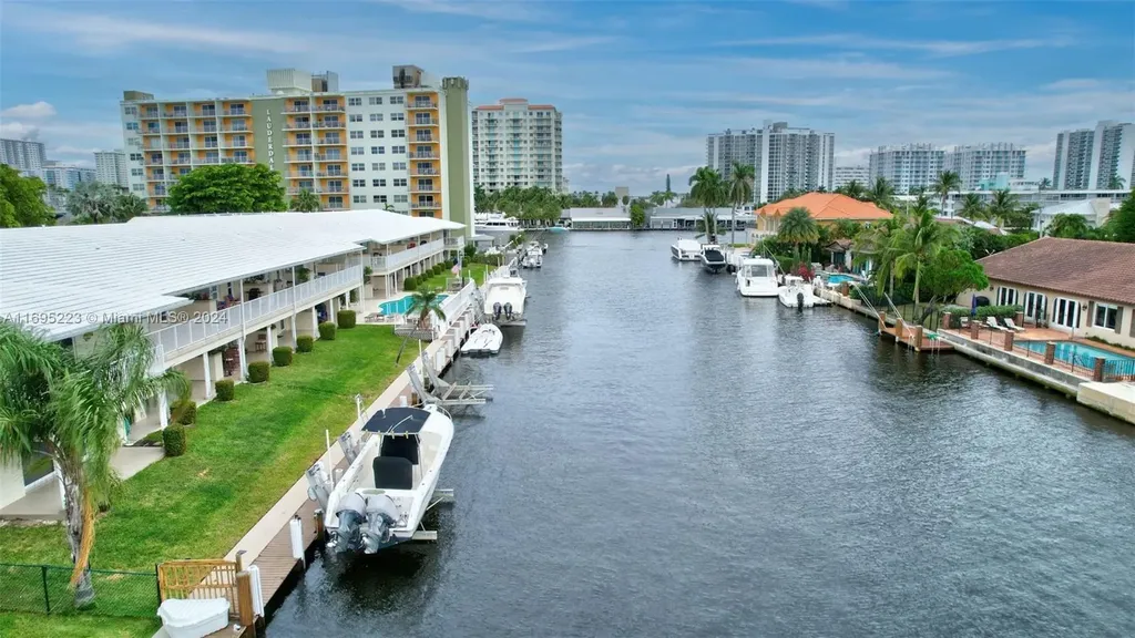 2866 NE 30th Street Fort Lauderdale FL 33306