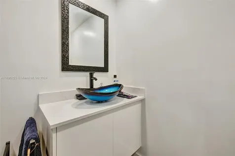 2866 NE 30th Street Fort Lauderdale FL 33306
