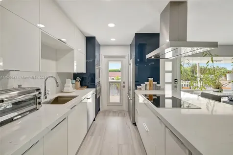 2866 NE 30th Street Fort Lauderdale FL 33306