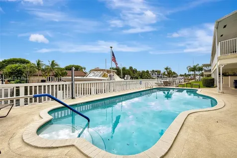 2866 NE 30th Street Fort Lauderdale FL 33306