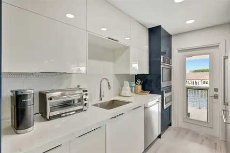2866 NE 30th Street Fort Lauderdale FL 33306
