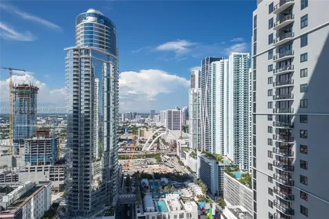 159 NE 6th Street Miami FL 33132