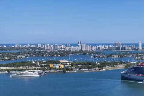 159 NE 6th Street Miami FL 33132