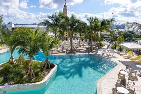 159 NE 6th Street Miami FL 33132
