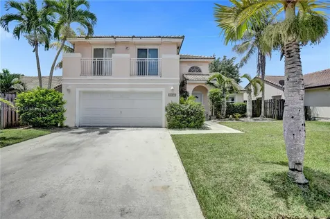 15970 SW 72nd Terrace Miami FL 33193