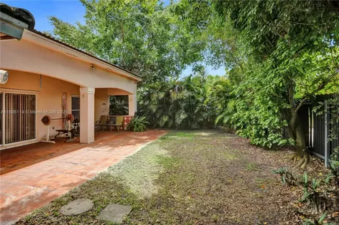 15970 SW 72nd Terrace Miami FL 33193