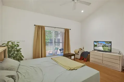 15970 SW 72nd Terrace Miami FL 33193