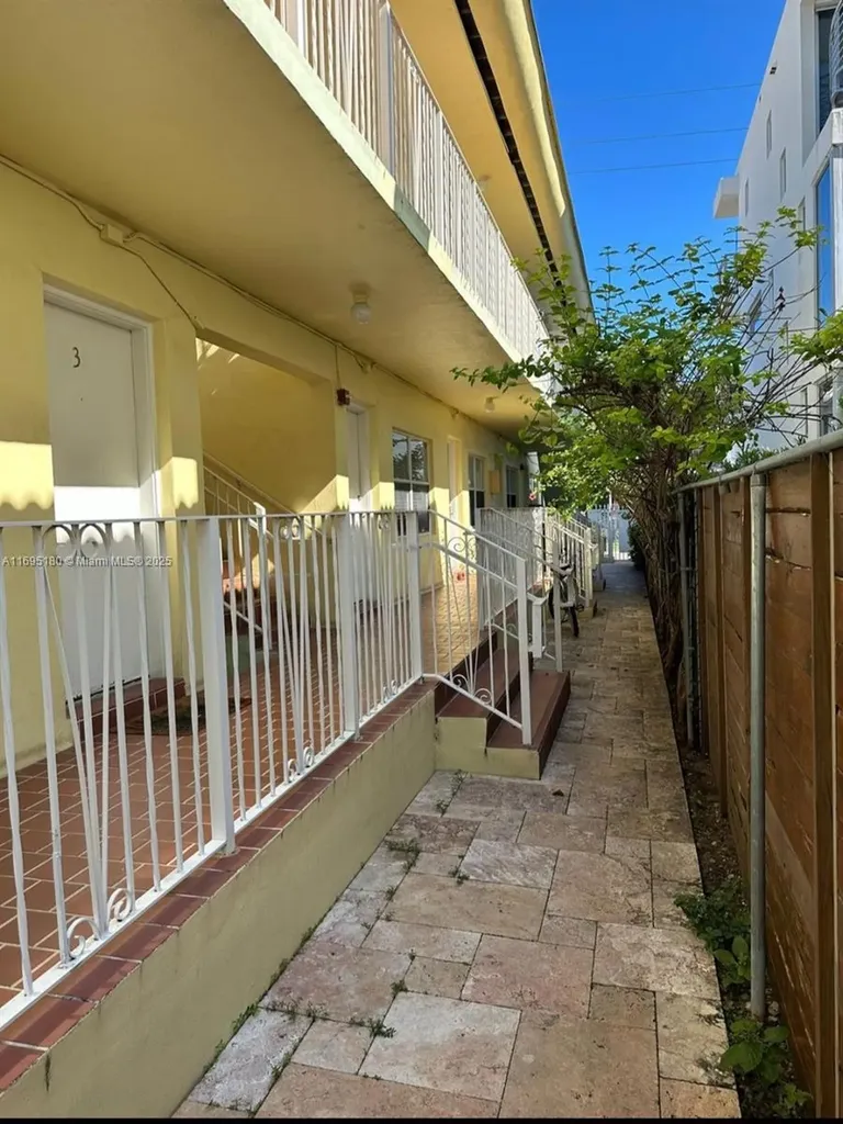 653 Michigan Avenue Miami Beach FL 33139
