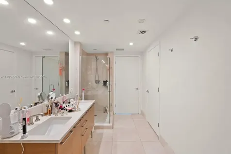 17001 Collins Avenue Sunny Isles Beach FL 33160