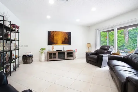 892 NW 83rd Drive Coral Springs FL 33071