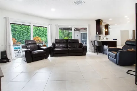 892 NW 83rd Drive Coral Springs FL 33071