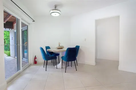 892 NW 83rd Drive Coral Springs FL 33071