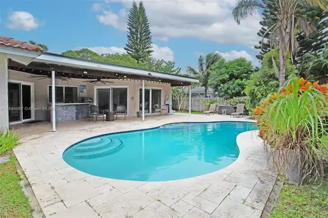 892 NW 83rd Drive Coral Springs FL 33071