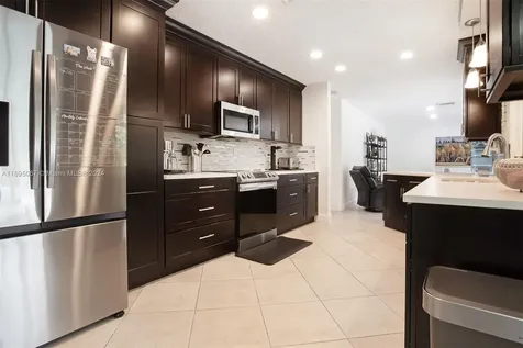 892 NW 83rd Drive Coral Springs FL 33071
