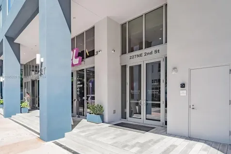 227 NE 2nd Street Miami FL 33132