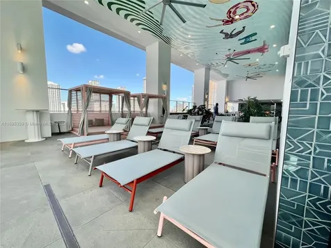 227 NE 2nd Street Miami FL 33132