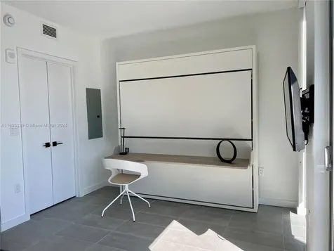 227 NE 2nd Street Miami FL 33132