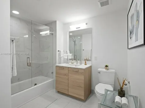 16385 Biscayne Boulevard North Miami Beach FL 33160