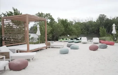 16385 Biscayne Boulevard North Miami Beach FL 33160
