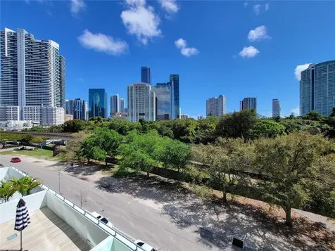 1600 SW 1 Avenue Miami FL 33129