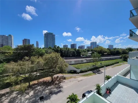 1600 SW 1 Avenue Miami FL 33129