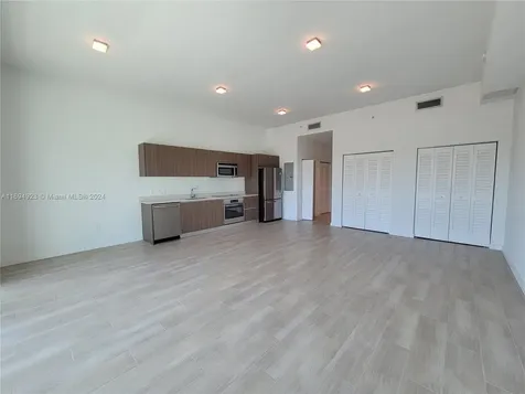 1600 SW 1 Avenue Miami FL 33129