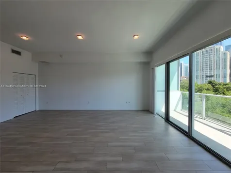 1600 SW 1 Avenue Miami FL 33129