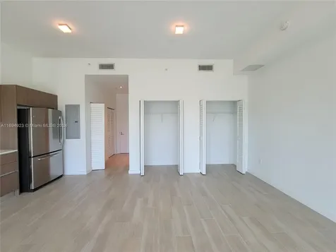 1600 SW 1 Avenue Miami FL 33129