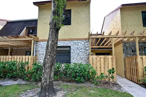 1186 N University Drive Plantation FL 33322