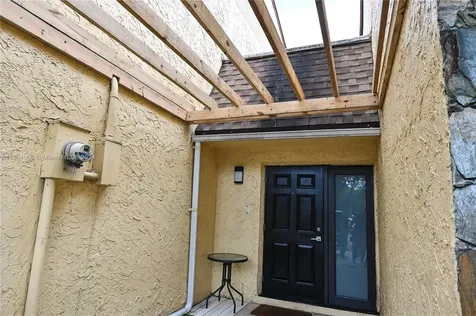 1186 N University Drive Plantation FL 33322