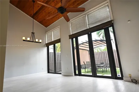 1186 N University Drive Plantation FL 33322