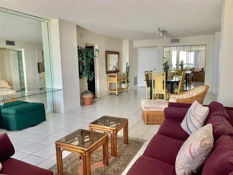 1500 S Ocean Drive Hollywood FL 33019