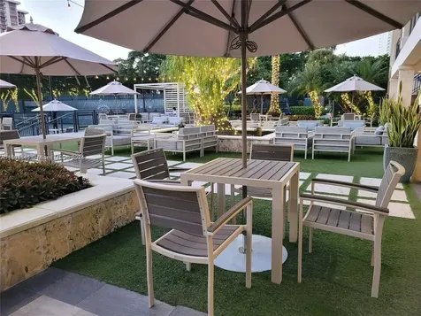 3000 Island Boulevard Aventura FL 33160