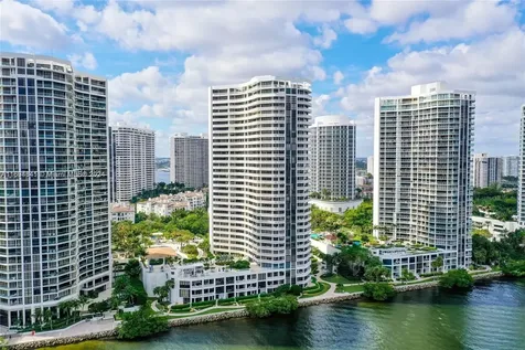 3000 Island Boulevard Aventura FL 33160