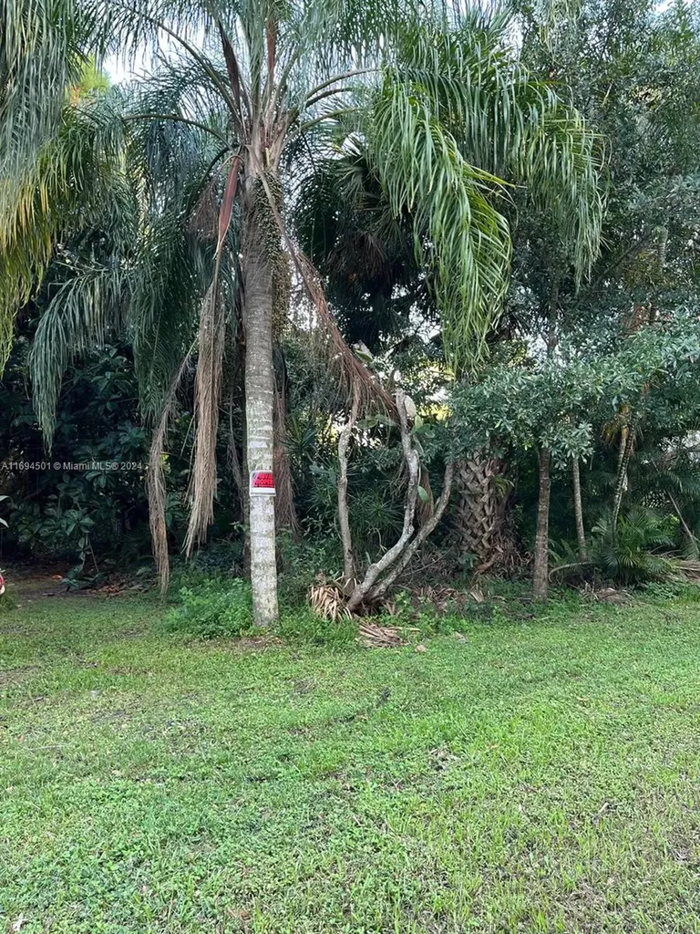 1649 SW Taurus Lane Port St. Lucie FL 34984