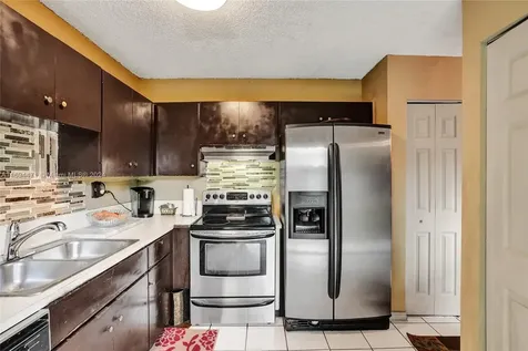 3060 NW 208th Terrace Miami Gardens FL 33056