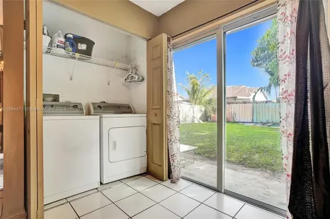 3060 NW 208th Terrace Miami Gardens FL 33056