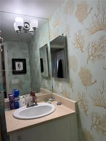 20000 E Country Club Drive Aventura FL 33180