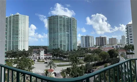 20000 E Country Club Drive Aventura FL 33180