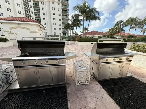 20000 E Country Club Drive Aventura FL 33180