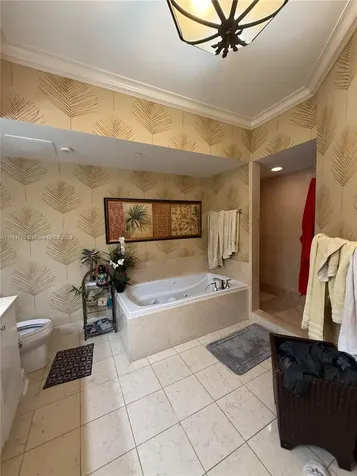 20000 E Country Club Drive Aventura FL 33180